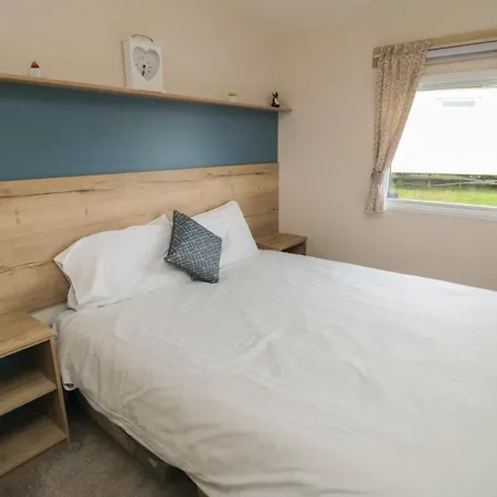 No30 Elm Rise * Filey
